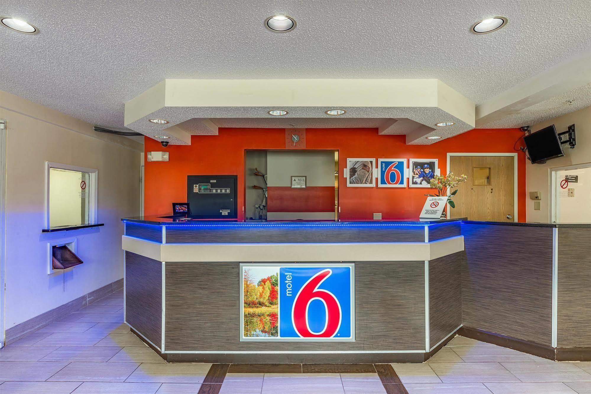 Motel 6-Charlotte, Nc - University Dış mekan fotoğraf